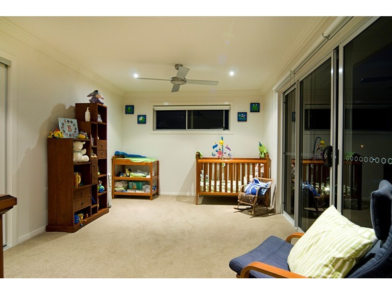 62 Midnight CT, Runaway Bay QLD 4216