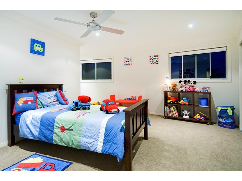 62 Midnight CT, Runaway Bay QLD 4216