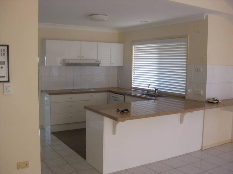 115 Sundance Way, Runaway Bay QLD 4216
