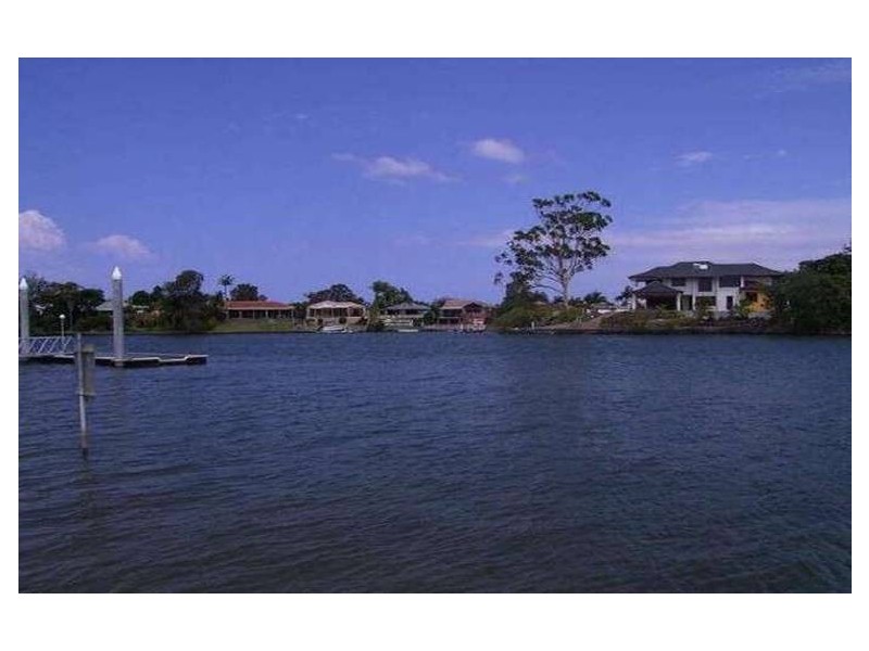 147 Sir Bruce Small Blvd, Benowa QLD 4217