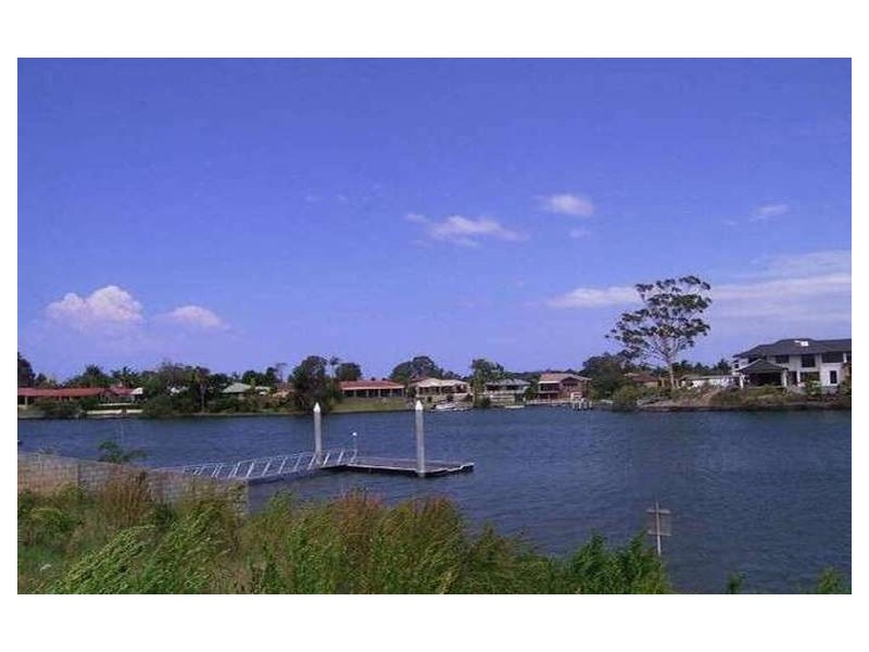 147 Sir Bruce Small Blvd, Benowa QLD 4217