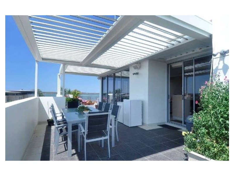 10/27 Madang Crescent, Runaway Bay QLD 4216