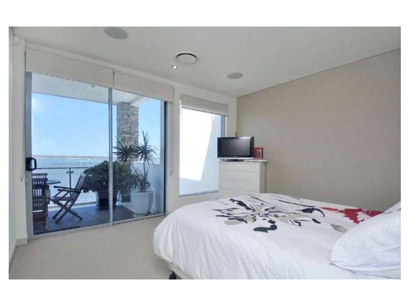 10/27 Madang Crescent, Runaway Bay QLD 4216