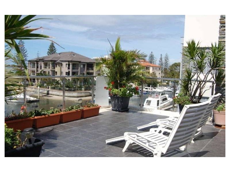 10/27 Madang Crescent, Runaway Bay QLD 4216