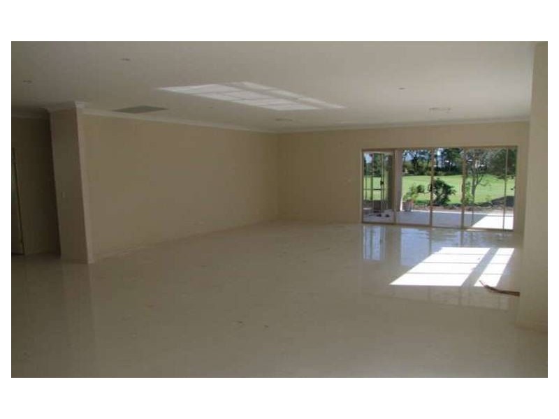 9116 Peter Senior Drive, Hope Island QLD 4212