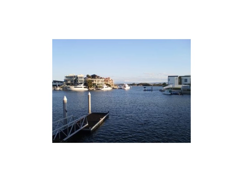 Sovereign Islands QLD 4216