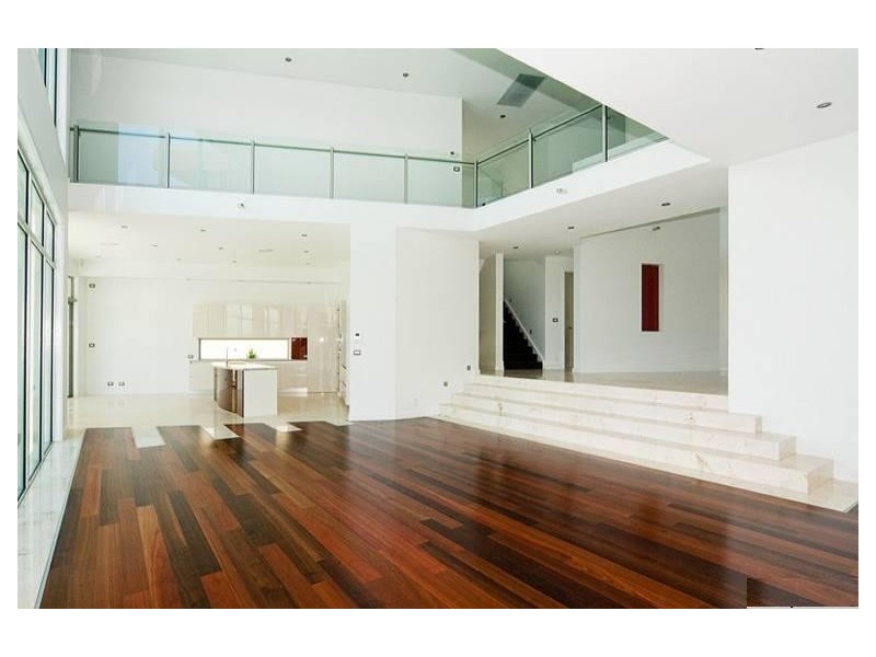 16 Regents Court, Sovereign Islands QLD 4216