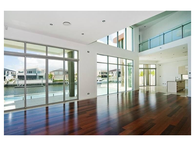 16 Regents Court, Sovereign Islands QLD 4216