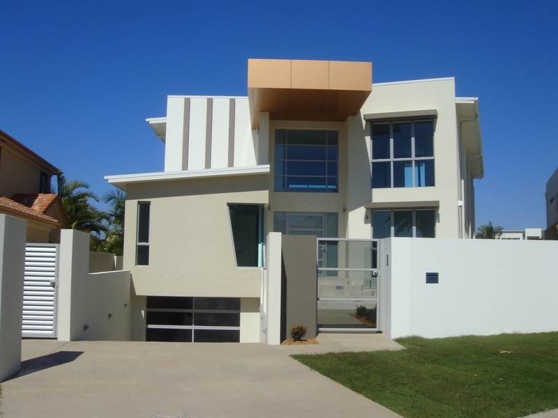 16 Regents Court, Sovereign Islands QLD 4216