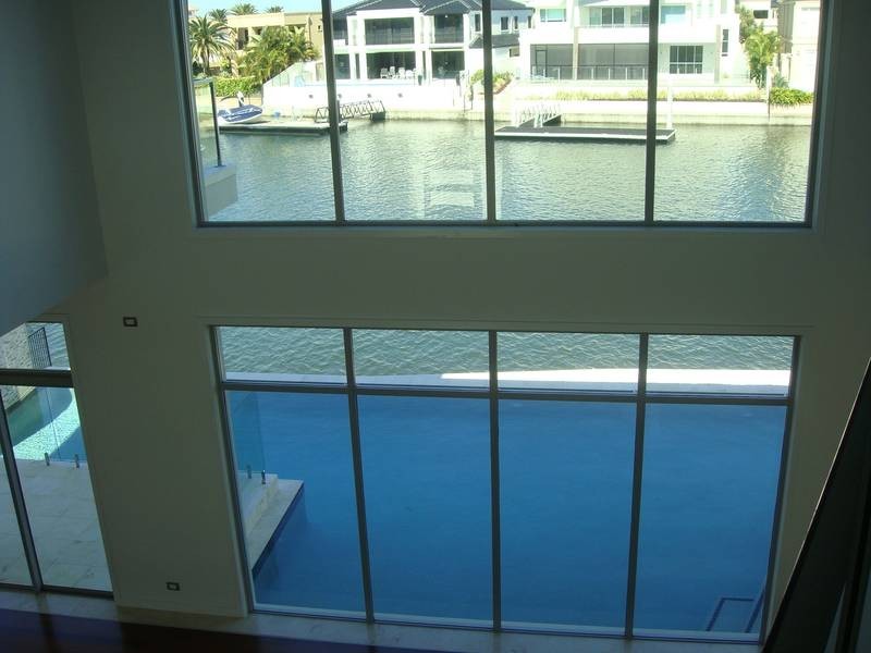 16 Regents Court, Sovereign Islands QLD 4216