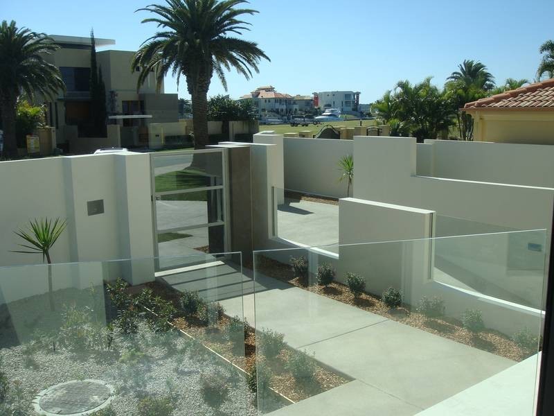 16 Regents Court, Sovereign Islands QLD 4216