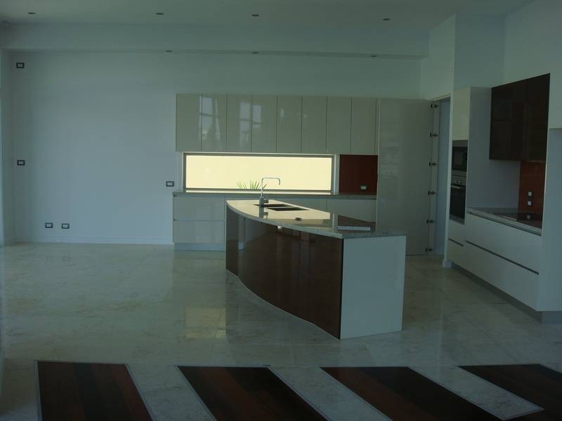 16 Regents Court, Sovereign Islands QLD 4216