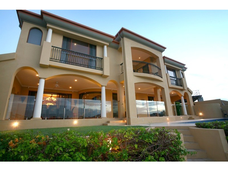 23 Regents Court, Sovereign Islands QLD 4216