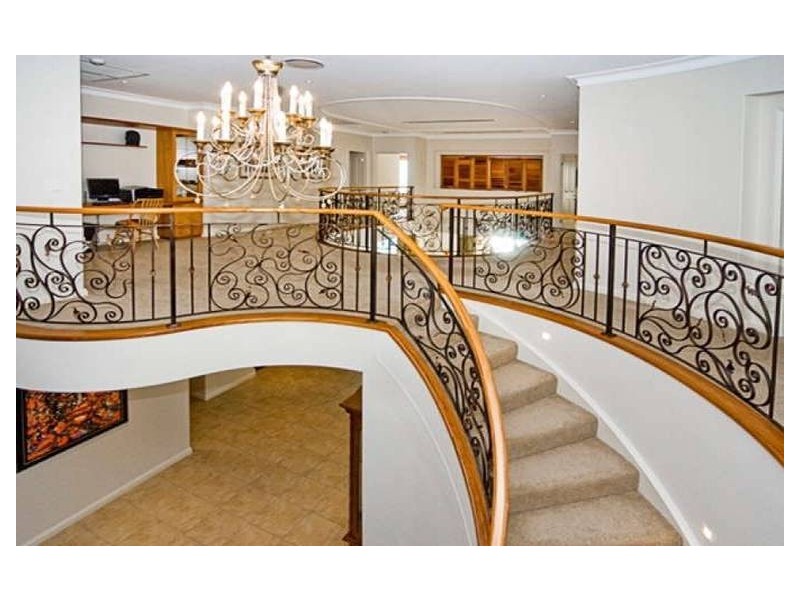 23 Regents Court, Sovereign Islands QLD 4216