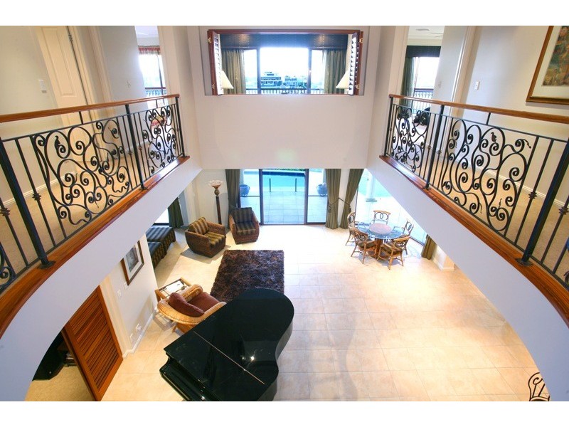 23 Regents Court, Sovereign Islands QLD 4216