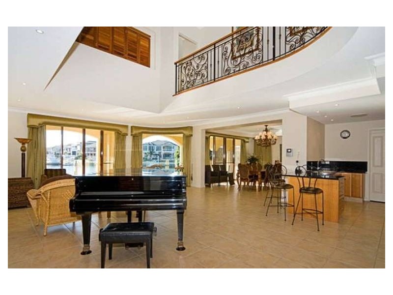 23 Regents Court, Sovereign Islands QLD 4216