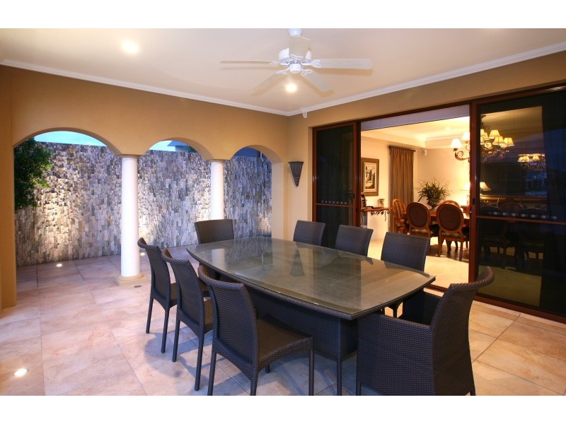 23 Regents Court, Sovereign Islands QLD 4216