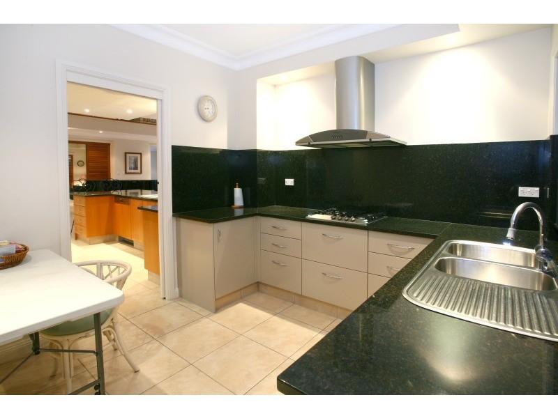 23 Regents Court, Sovereign Islands QLD 4216