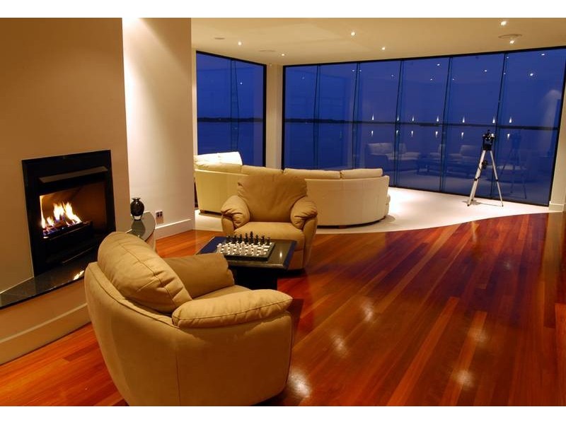 21 King Arthurs Court, Sovereign Islands QLD 4216