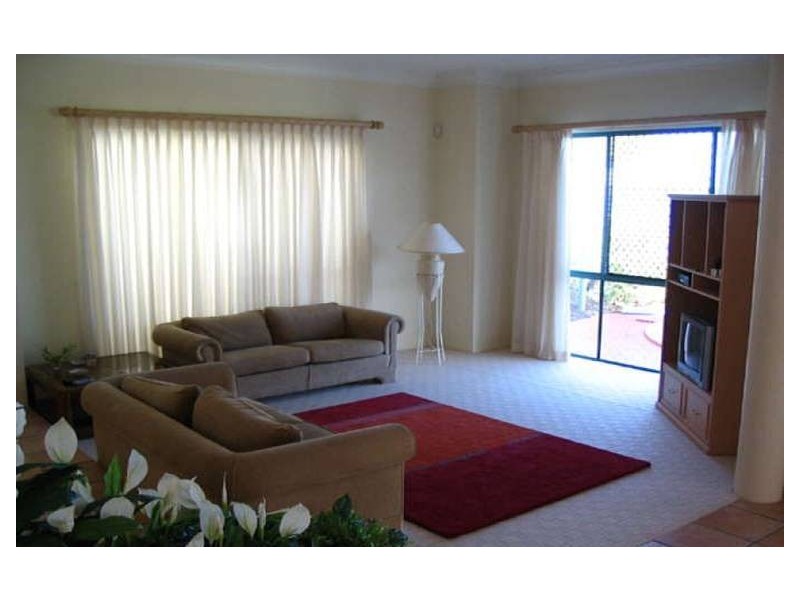 Sovereign Islands QLD 4216