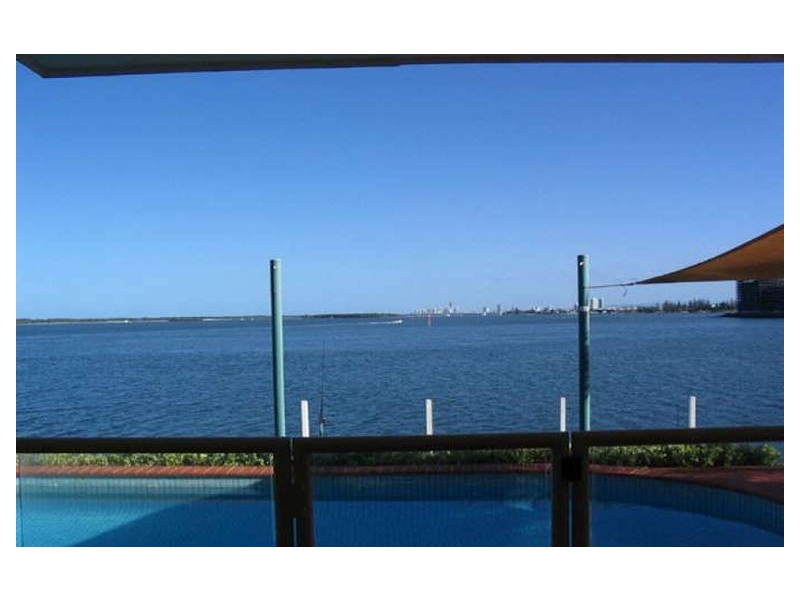 Sovereign Islands QLD 4216