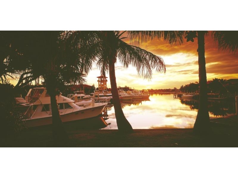 Sovereign Islands QLD 4216