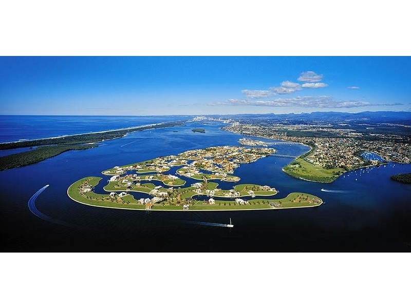 Sovereign Islands QLD 4216