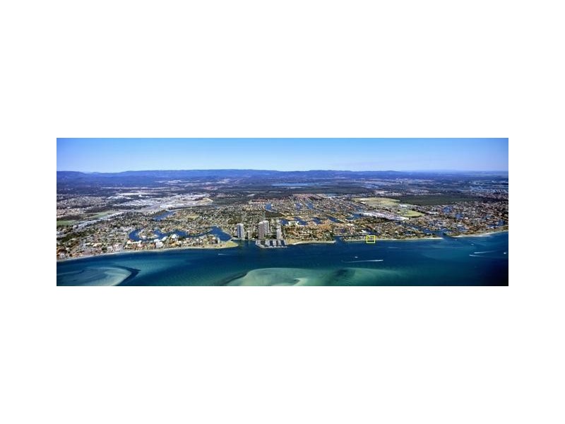 18 Anglers Esplanade, Runaway Bay QLD 4216