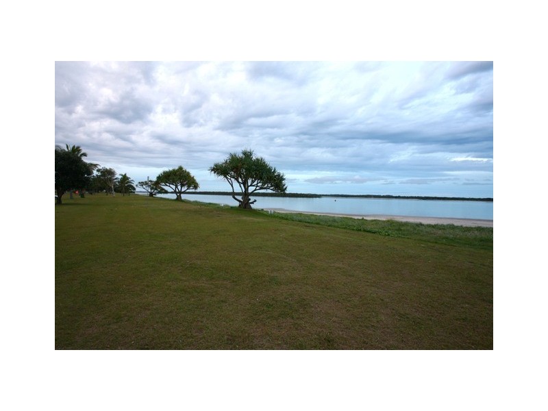 18 Anglers Esplanade, Runaway Bay QLD 4216