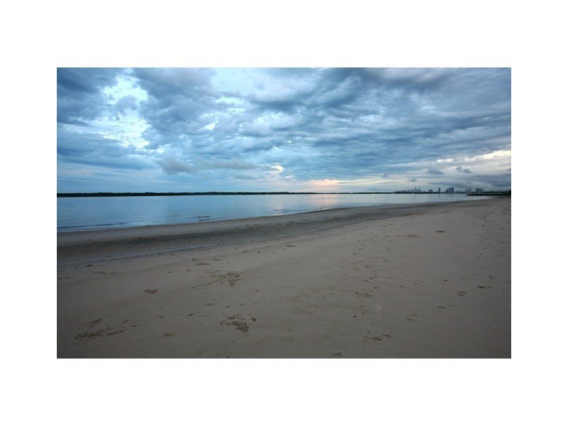 18 Anglers Esplanade, Runaway Bay QLD 4216