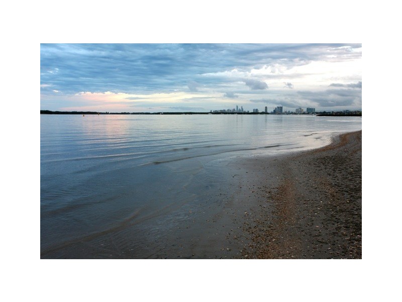 18 Anglers Esplanade, Runaway Bay QLD 4216