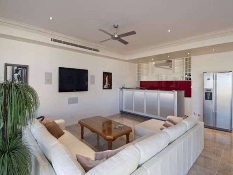 Sovereign Islands QLD 4216