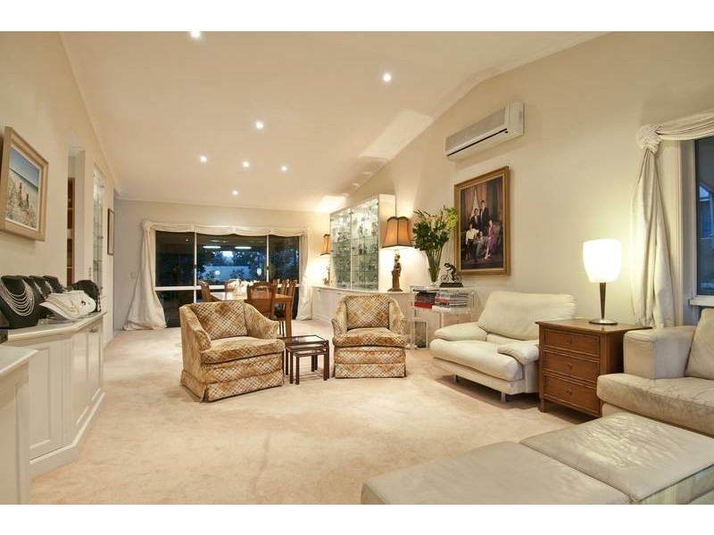 54 Midnight Ct, Runaway Bay QLD 4216