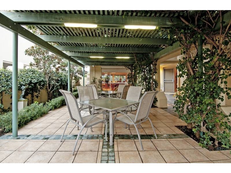 54 Midnight Ct, Runaway Bay QLD 4216