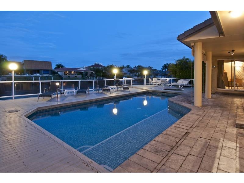 54 Midnight Ct, Runaway Bay QLD 4216