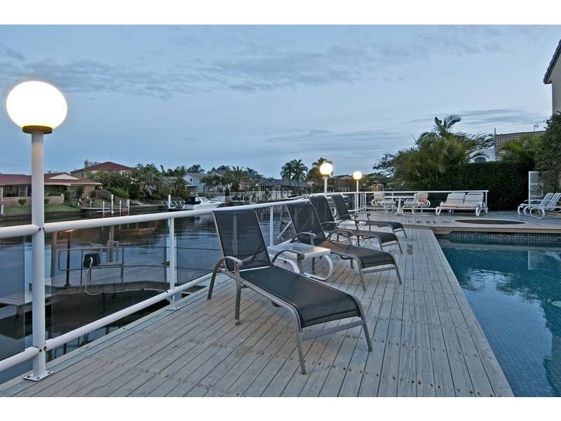 54 Midnight Ct, Runaway Bay QLD 4216