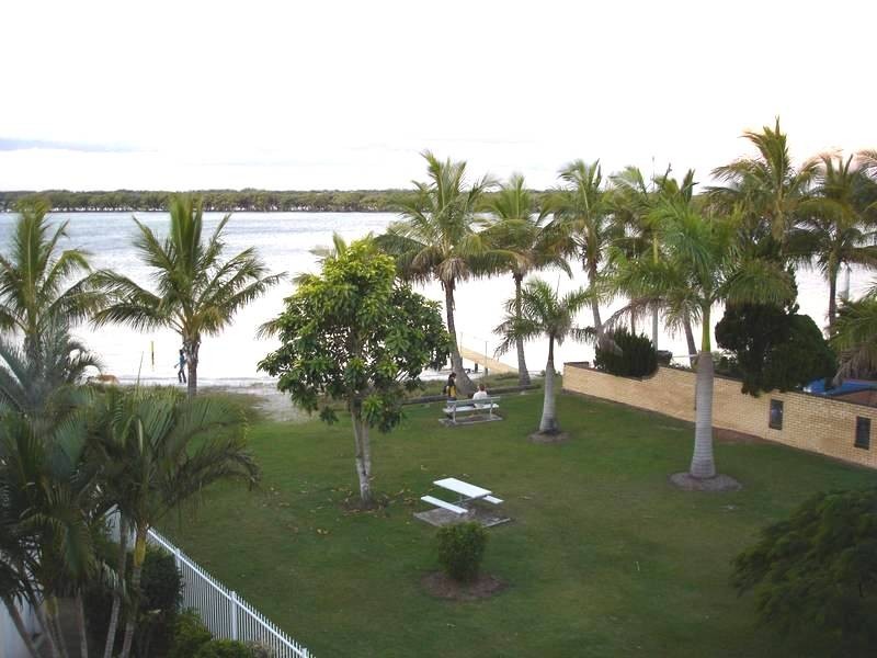 11/1 Poinsettia Ave, Hollywell QLD 4216