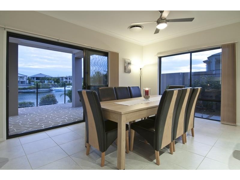 Hope Island QLD 4212