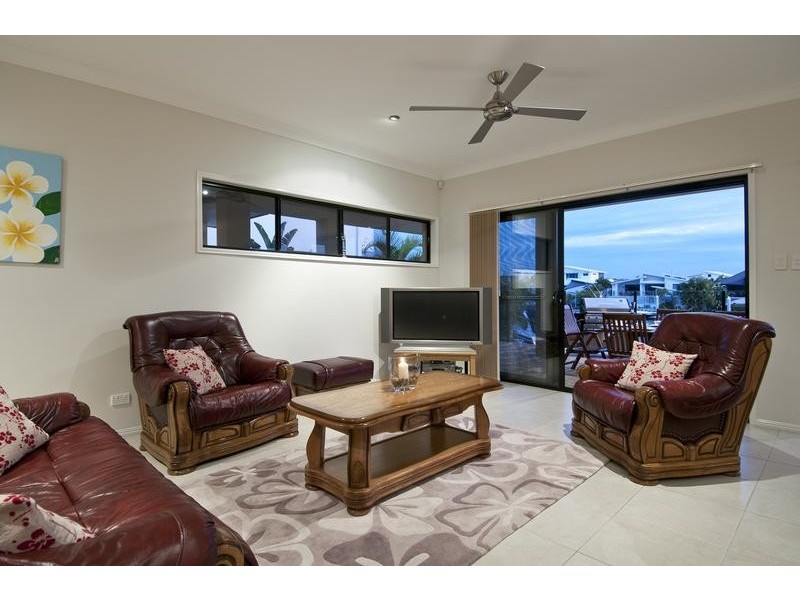 Hope Island QLD 4212