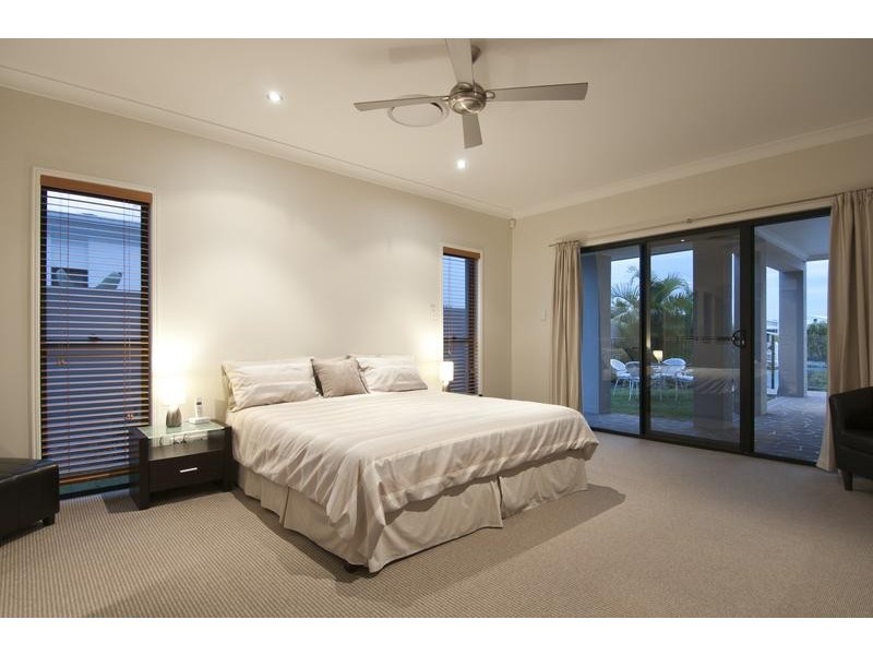 Hope Island QLD 4212