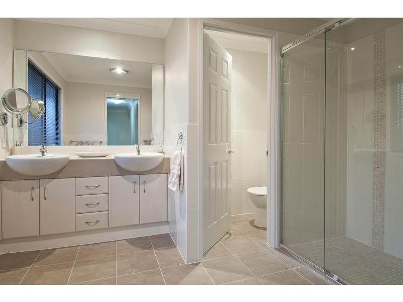 Hope Island QLD 4212