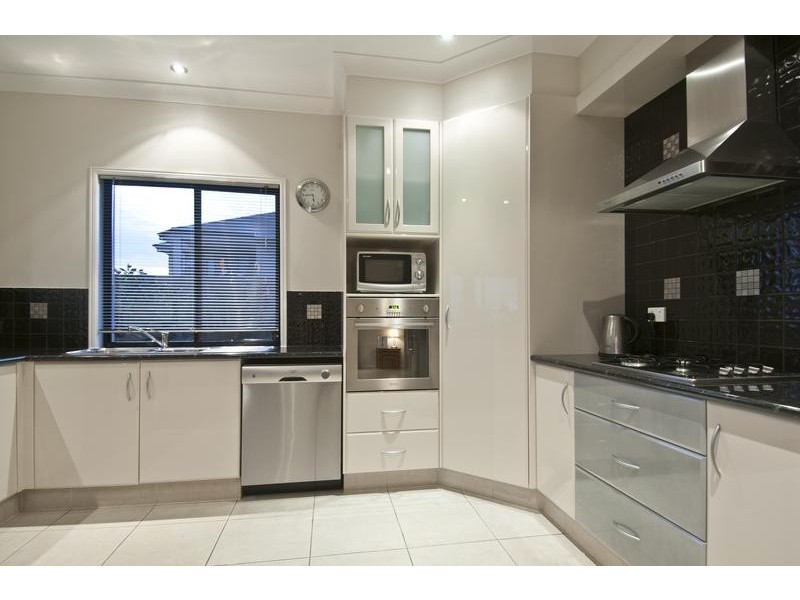 Hope Island QLD 4212