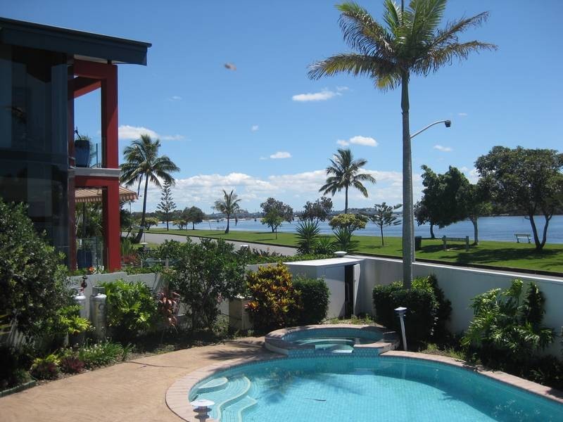Runaway Bay QLD 4216