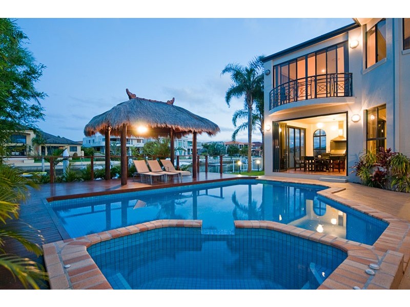 21 The Sovereign Mile, Sovereign Islands QLD 4216