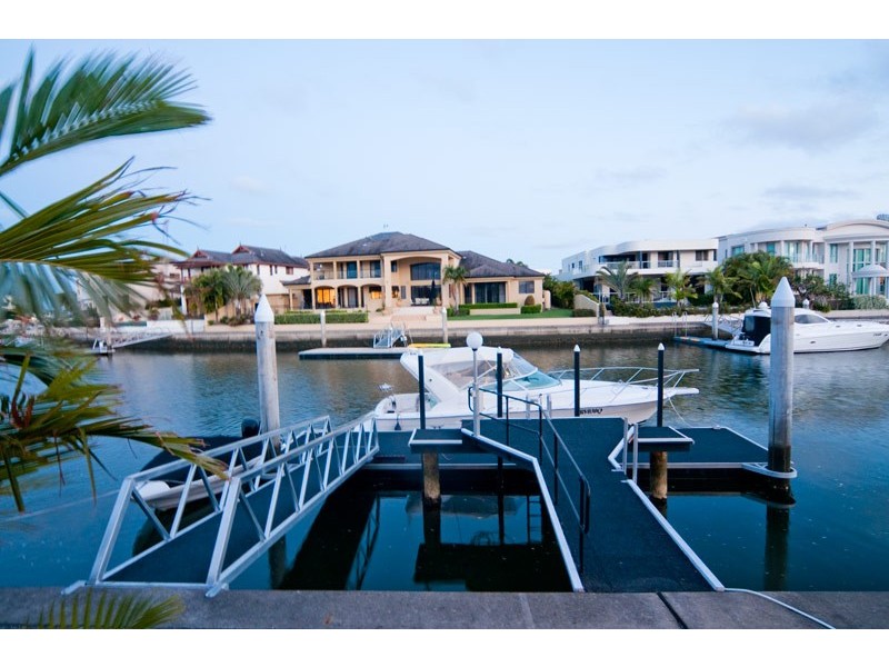 21 The Sovereign Mile, Sovereign Islands QLD 4216