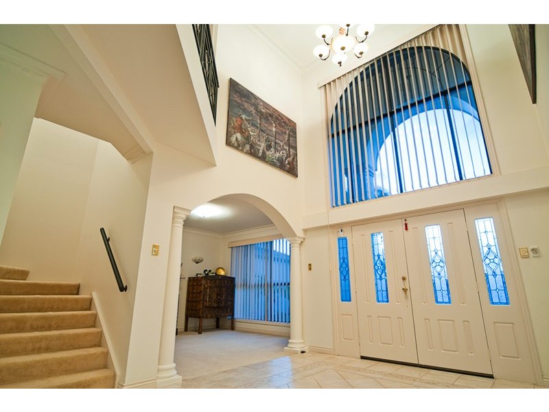 21 The Sovereign Mile, Sovereign Islands QLD 4216