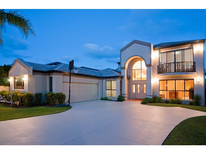 21 The Sovereign Mile, Sovereign Islands QLD 4216