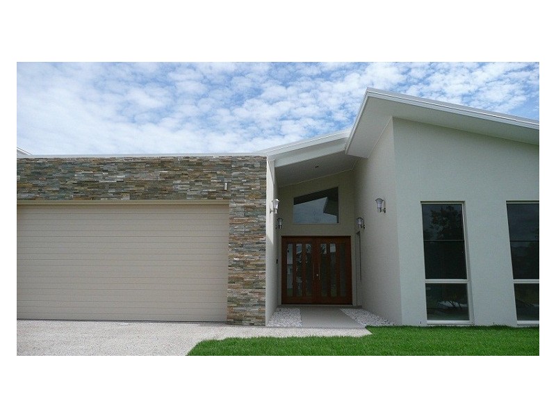 8 RHODIUM CR, Hope Island QLD 4212
