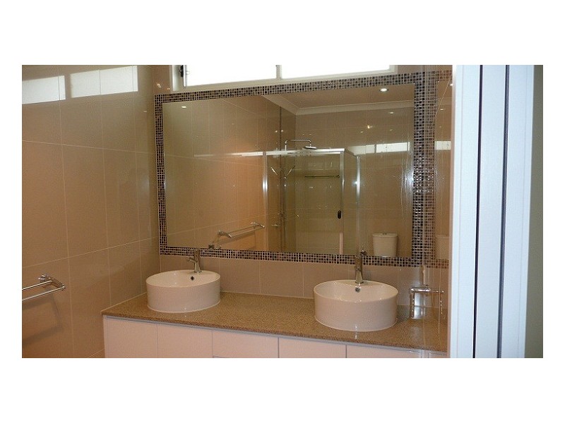 8 RHODIUM CR, Hope Island QLD 4212
