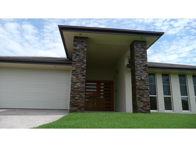 32 Rhodium Cres, Hope Island QLD 4212
